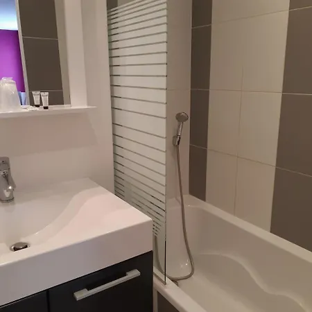Hotel Savary 2*